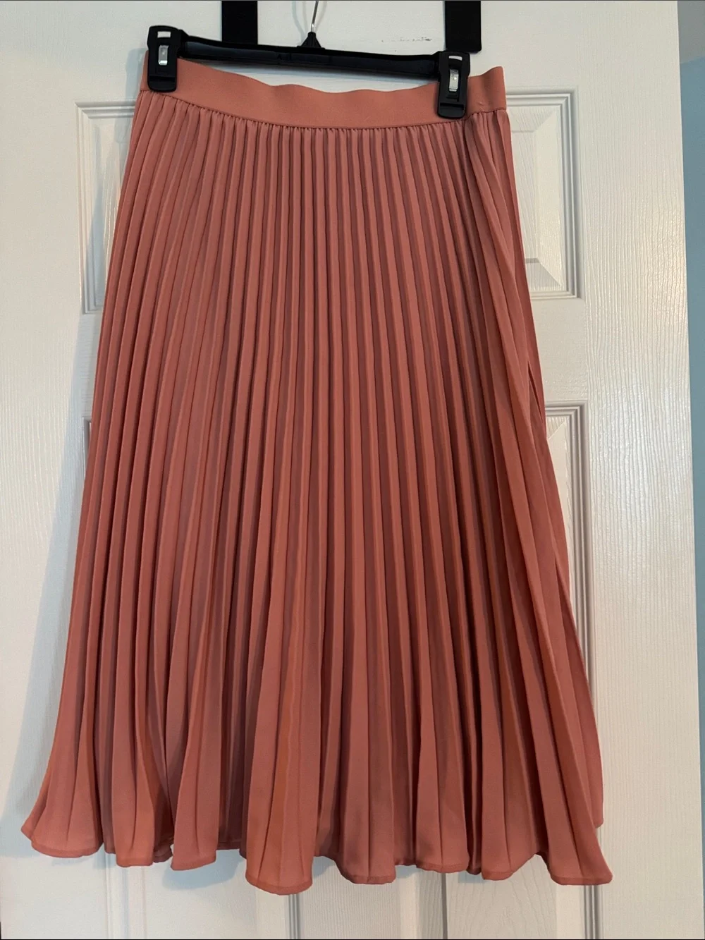 Pleated Midi Skirt in Dusty Rose